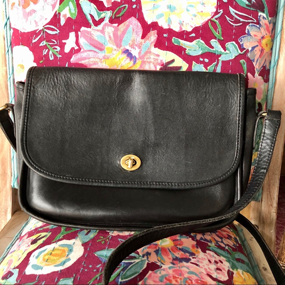 Vintage Coach Black City Flap Messenger Bag